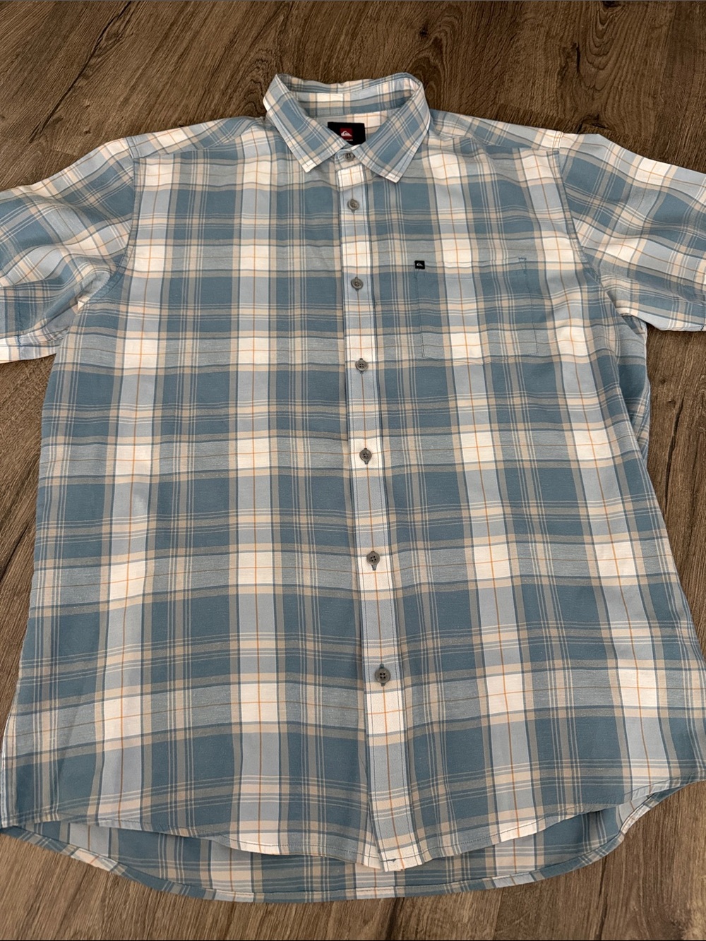 Men’s XL Quicksilver short sleeve plaid button down